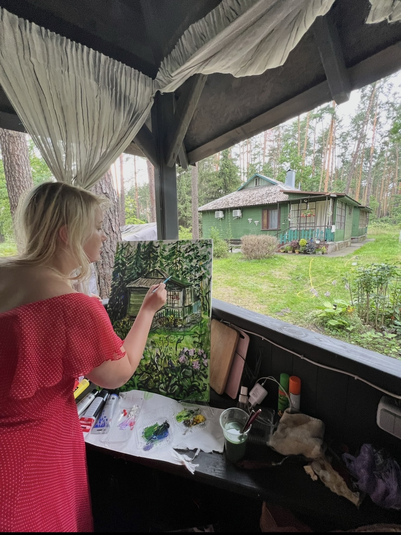 Marina Stognieva creating the painting Country House and Garden, Ukrainian artist creative process